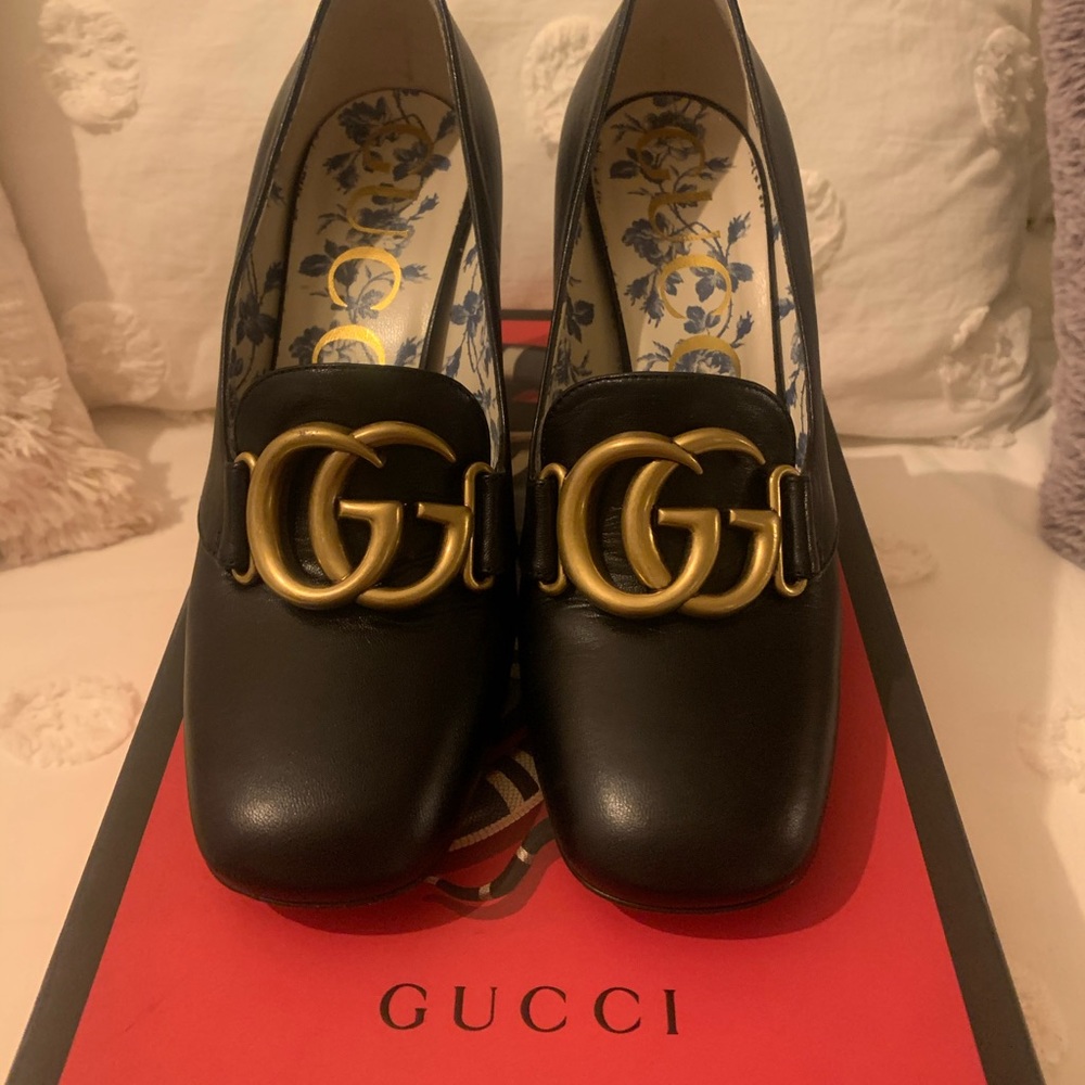Gucci black marmont leather heels size 37